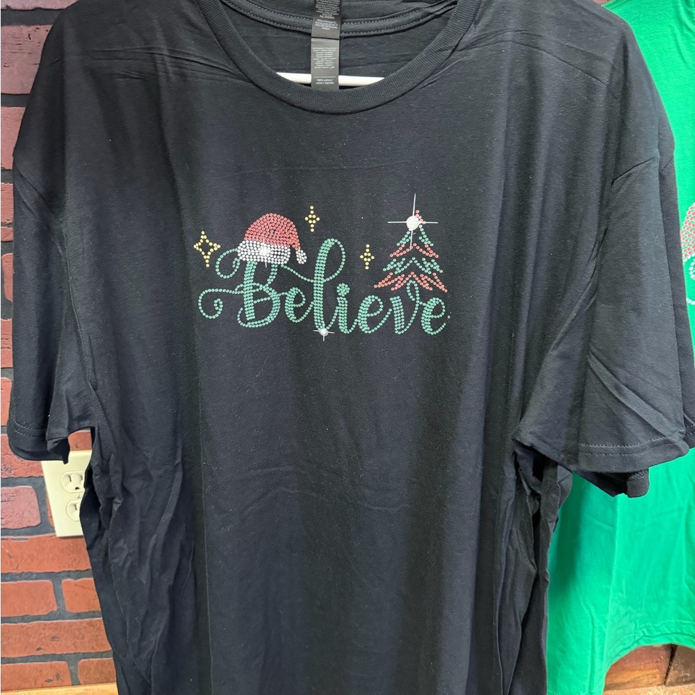 Black 'Believe' Short Sleeve Tee